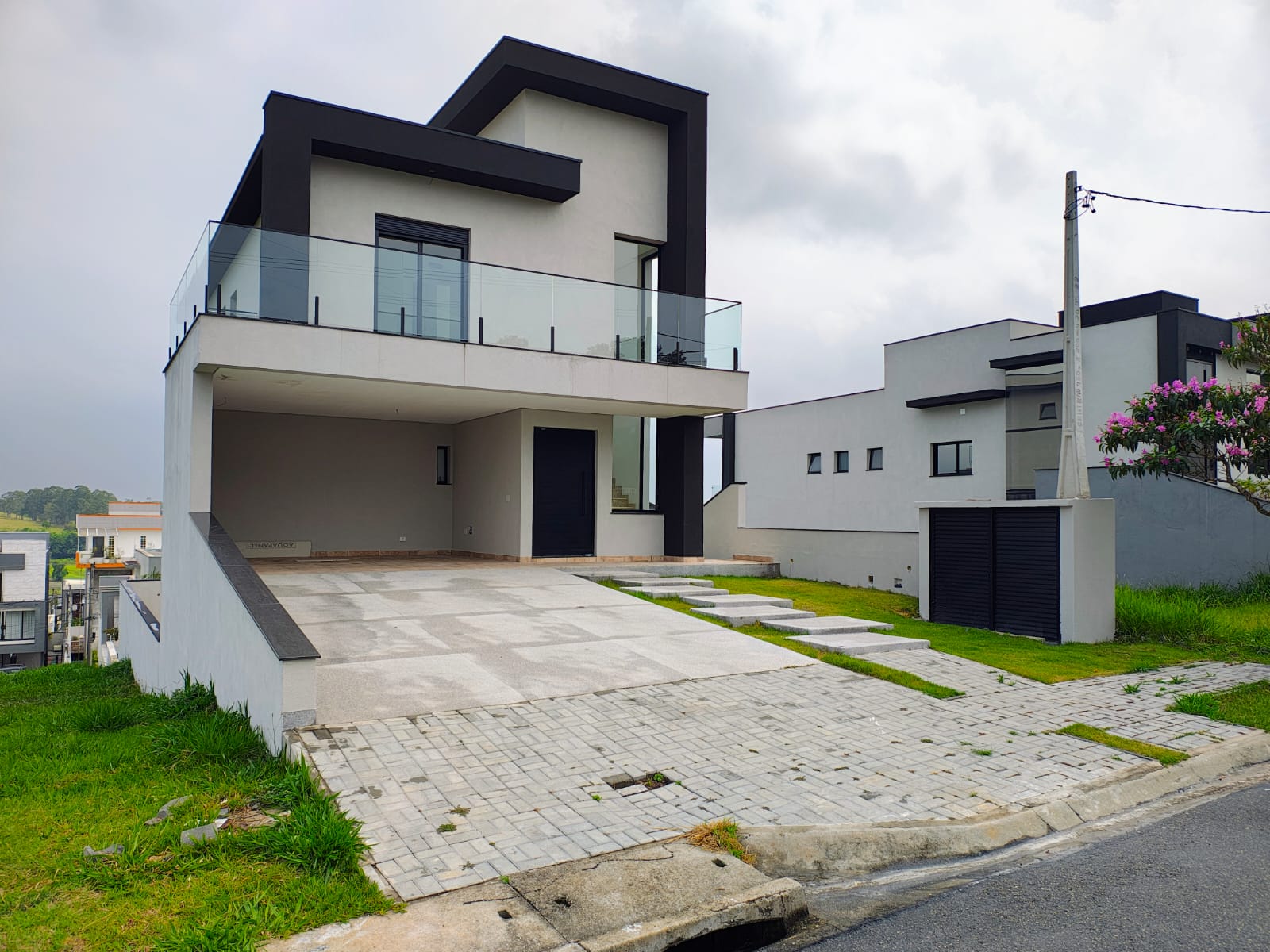 Leia mais sobre o artigo Oportunidade! Casa de Alto Padrão no Aruã Brisas
