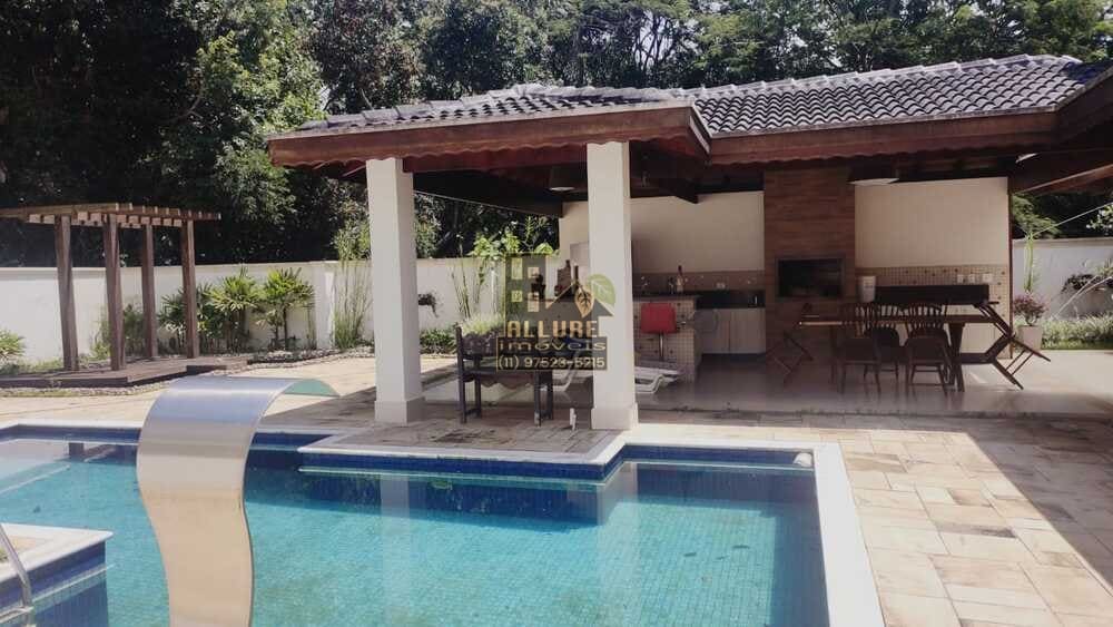 Leia mais sobre o artigo Sobrado com Lago de Carpas